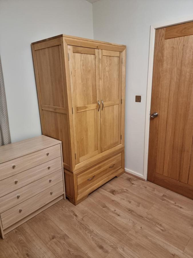 Double Bedroom With View To The Garden Oksford Zewnętrze zdjęcie