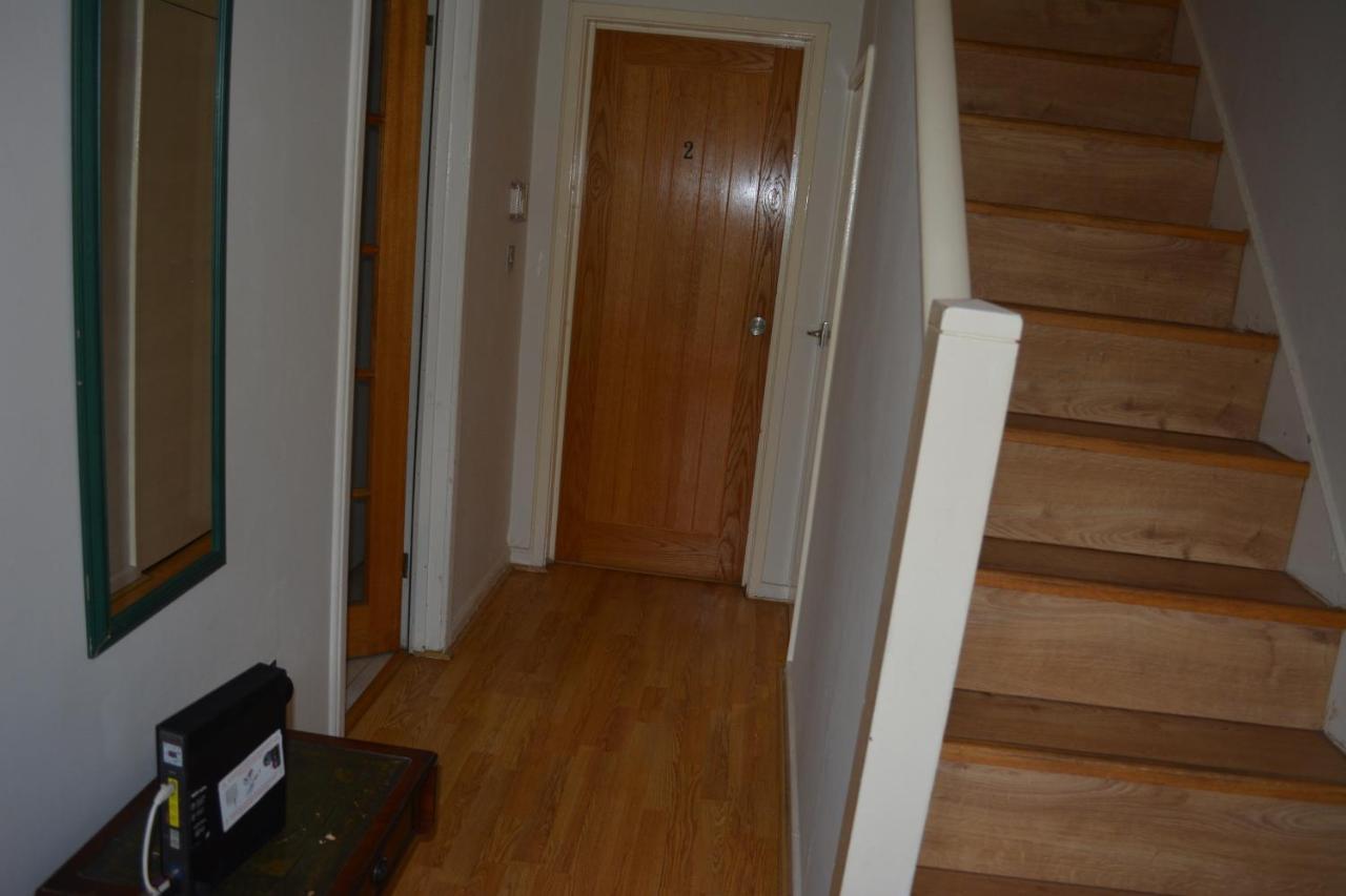 Double Bedroom With View To The Garden Oksford Zewnętrze zdjęcie