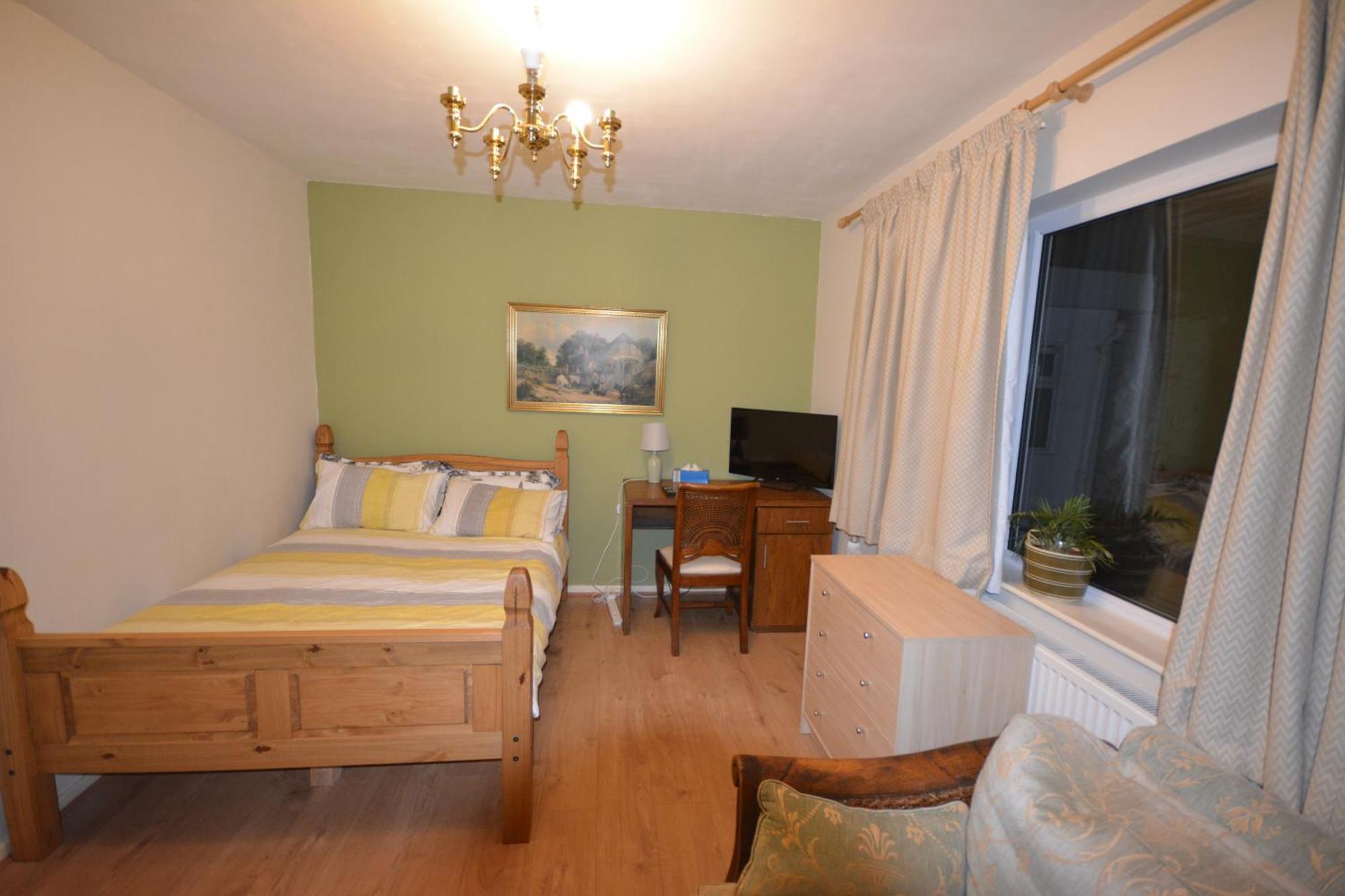 Double Bedroom With View To The Garden Oksford Zewnętrze zdjęcie