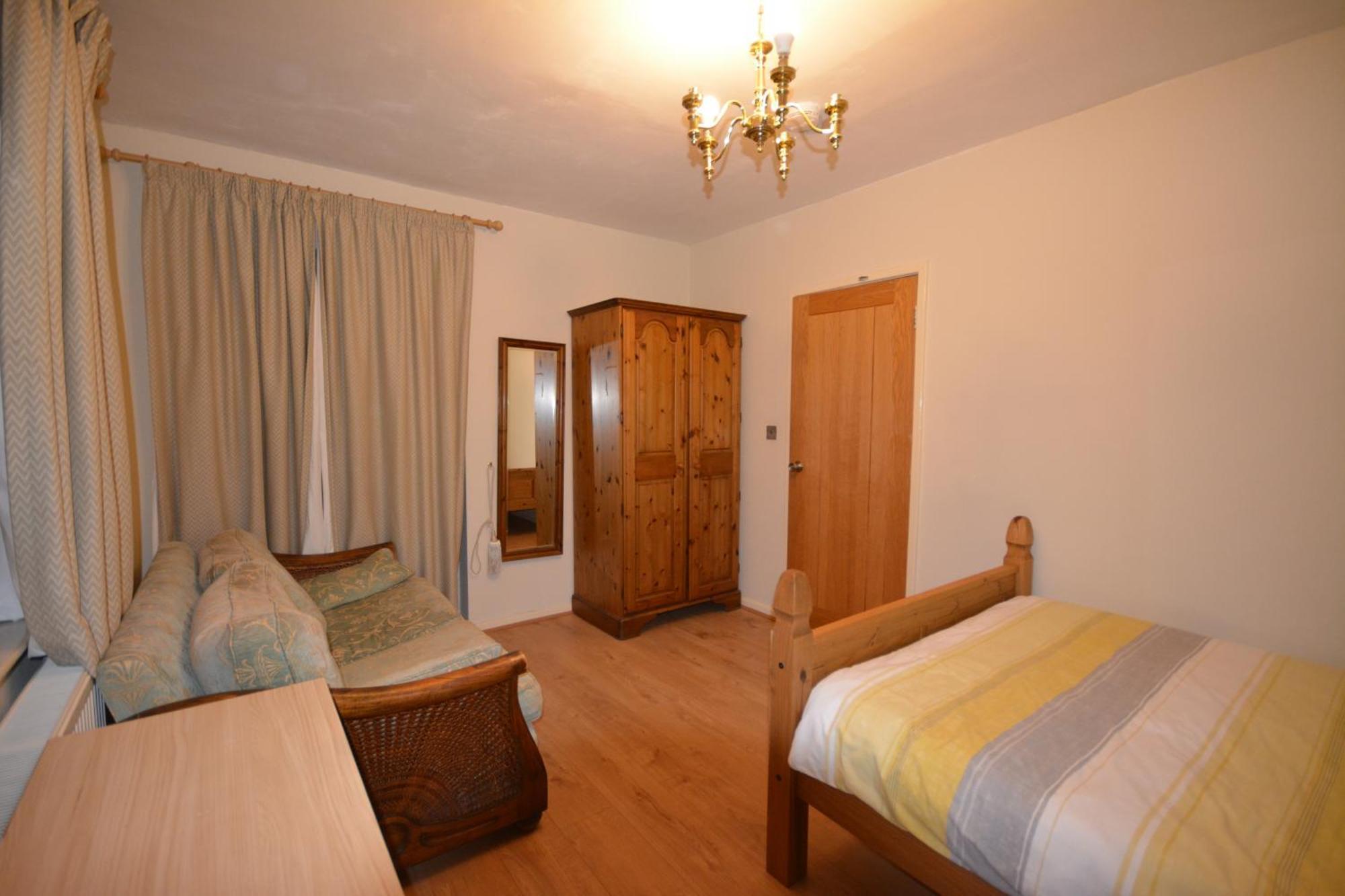 Double Bedroom With View To The Garden Oksford Zewnętrze zdjęcie